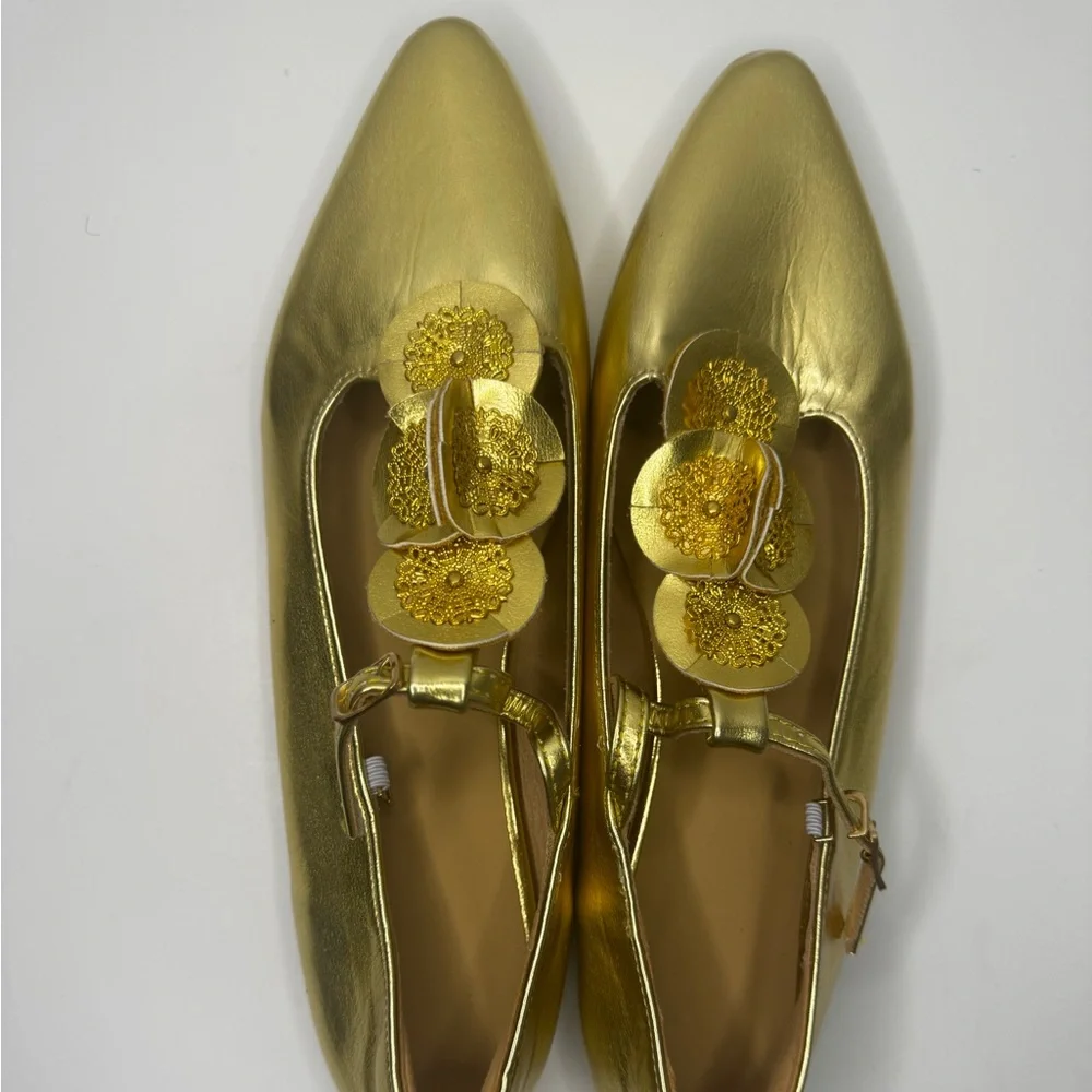 Vintage Pointy Toe Metal Gold Decorative Buckles T Strap Mary Jane Shoes Sz 40/9